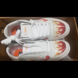 VANS Lownland Lenticular CCWhite/Flame Women's 8 Men's 6.5